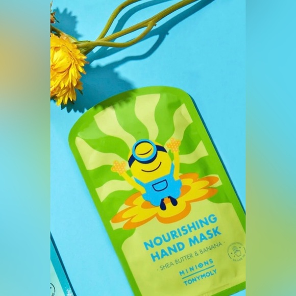 TONYMOLY
Minions Nourishing Hand Mask
& Blemish Patch - Picture 4 of 10